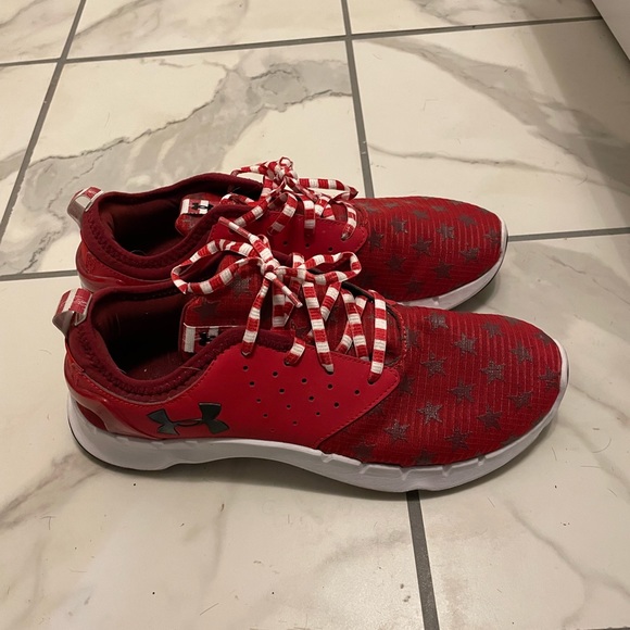 Mens under armour shoes - Picture 4 of 4